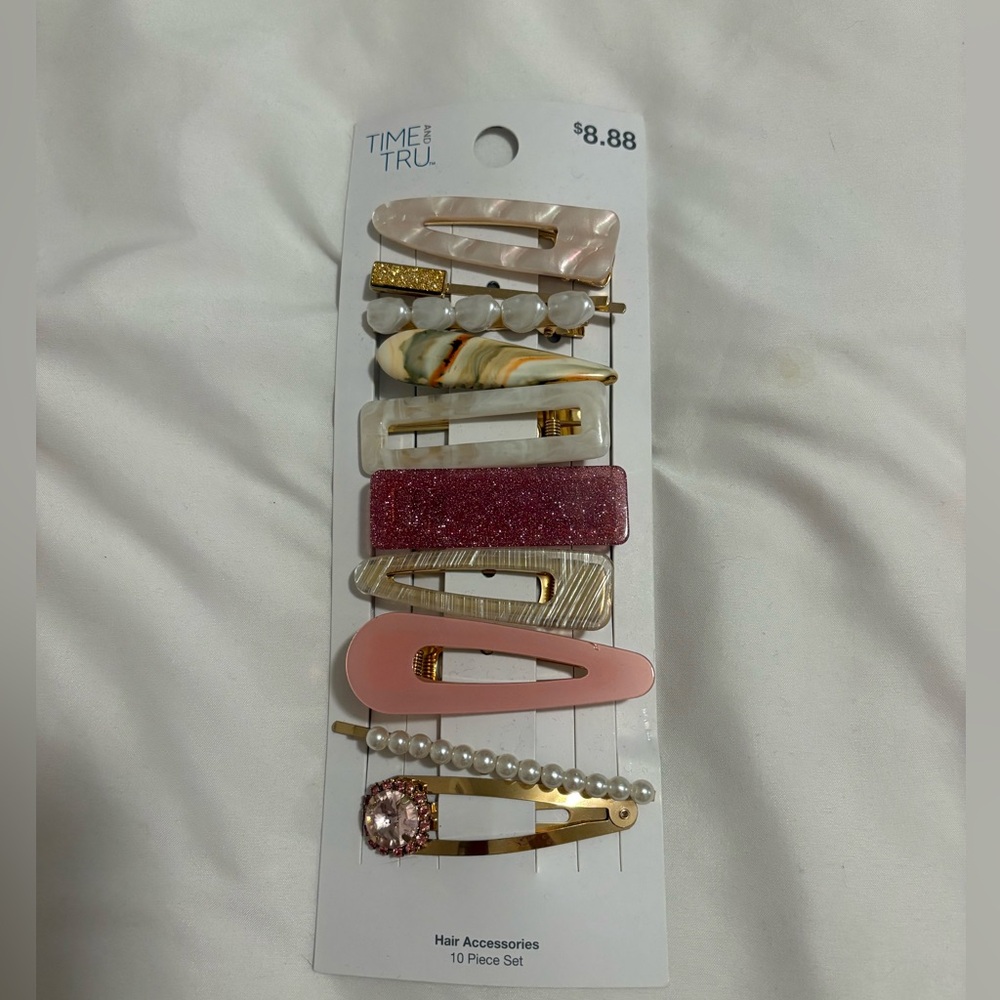 Time and Tru Hair Clips